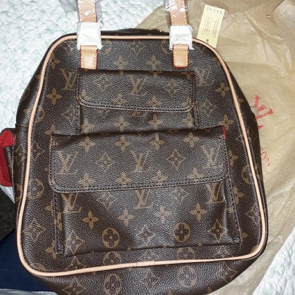 Purse - Picture 4 of 4